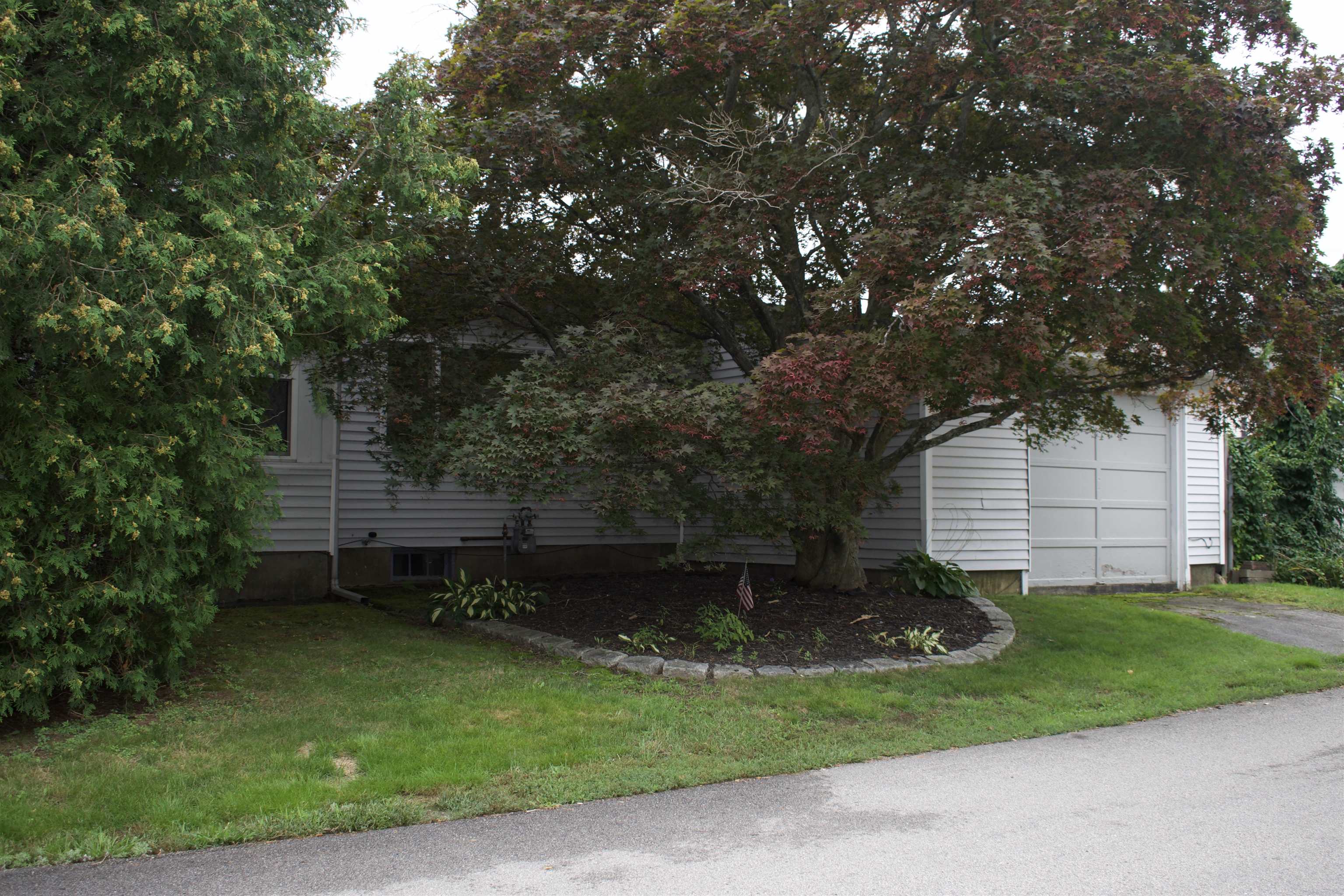 69 Pine Street Rochester, NH 03867 - Photo 9 of 37