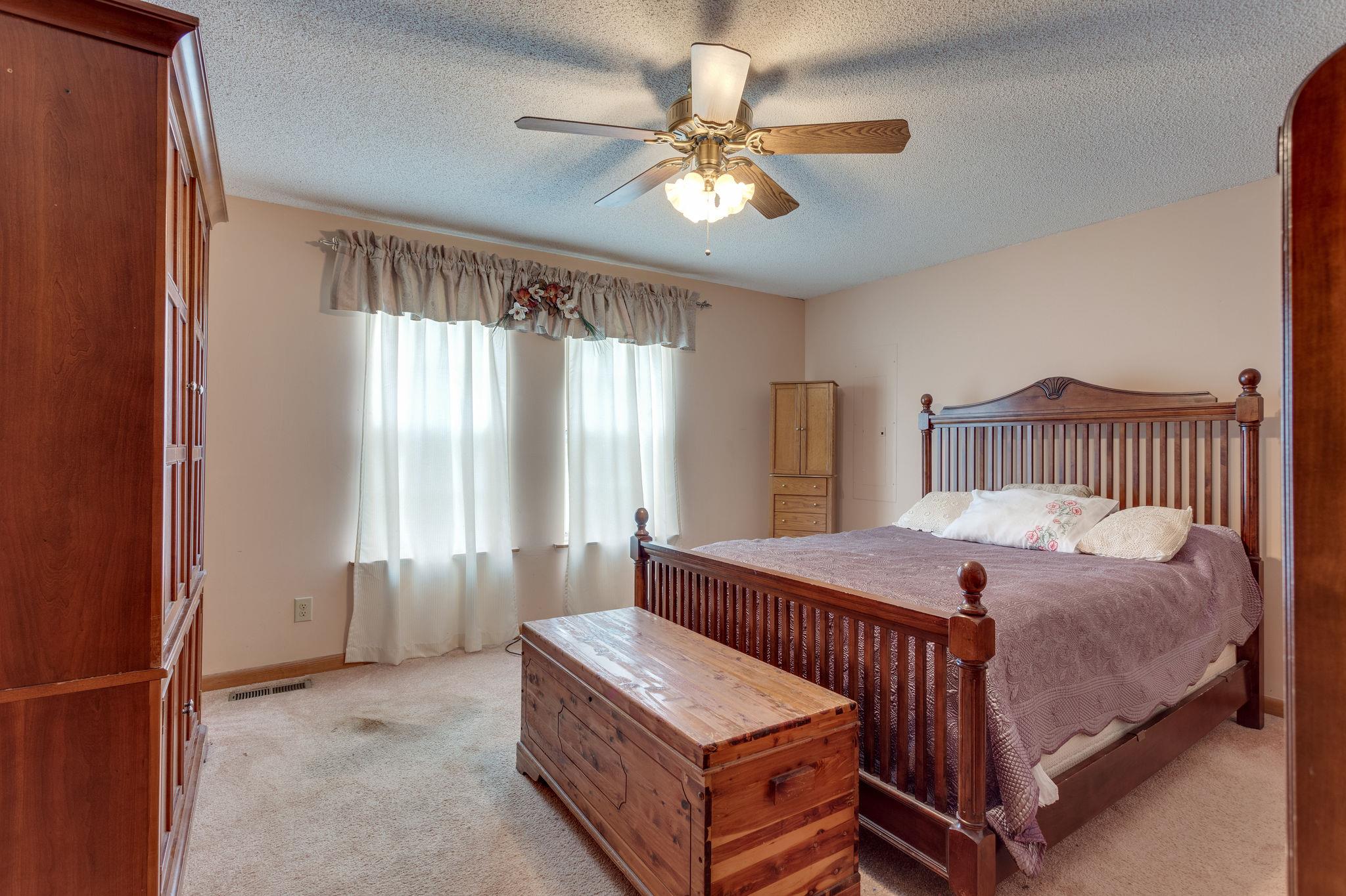 402 Canaan Road Columbia, TN 38401 - Photo 11 of 16 Master Bedroom