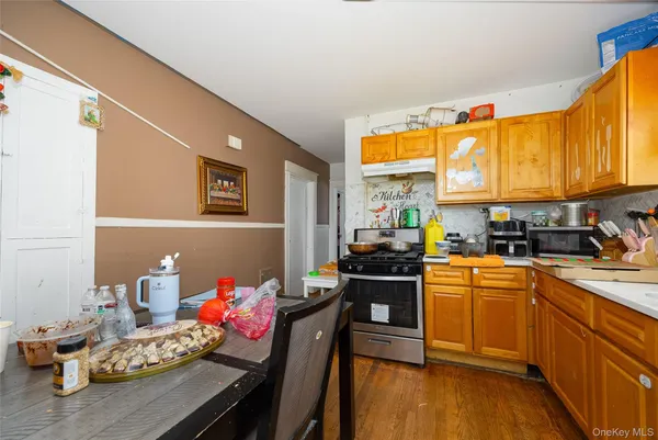a kitchen with granite countertop lots of counter top space