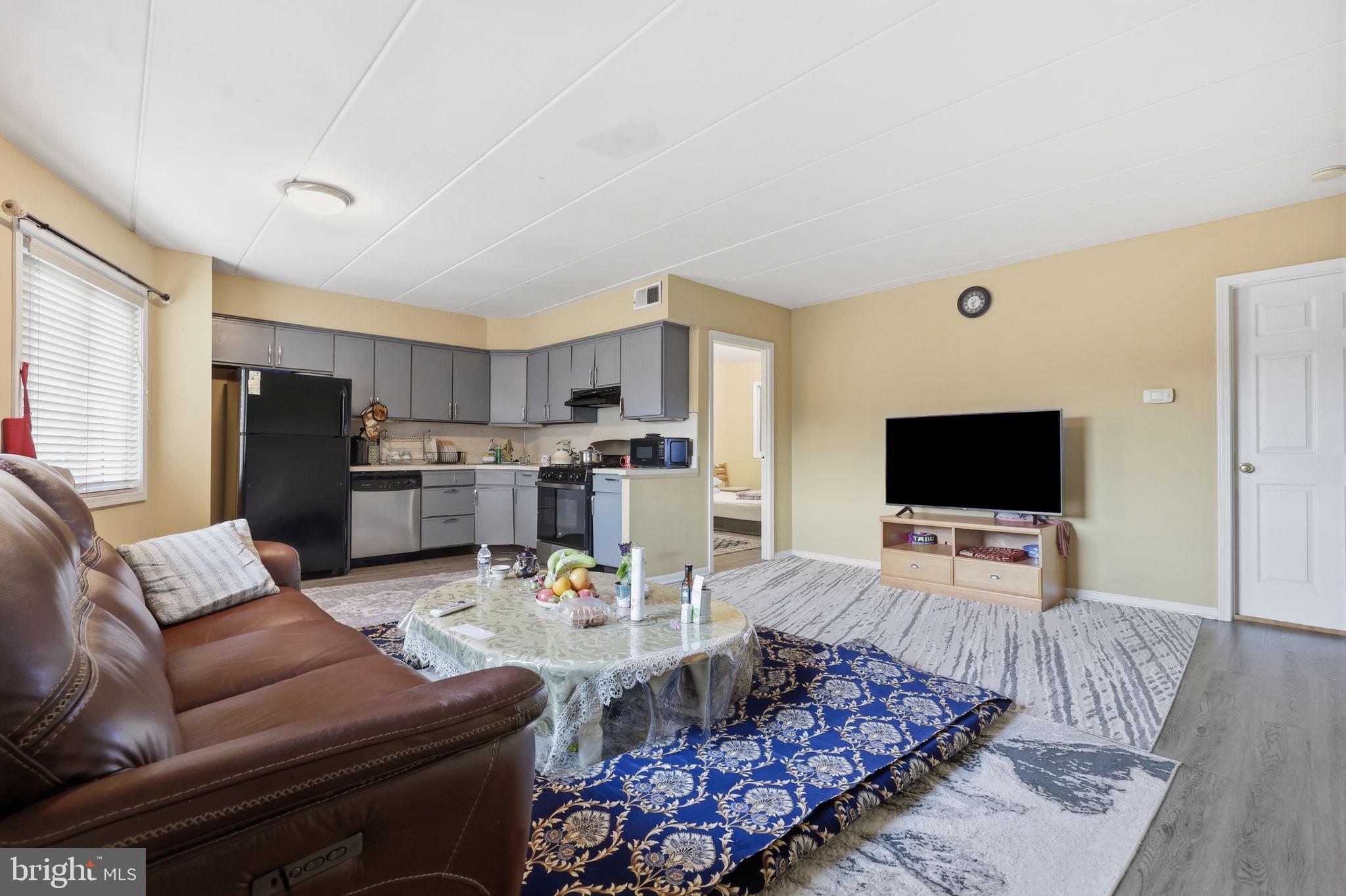 9101 Old Newtown Road Philadelphia, PA 19115 - Photo 4 of 21
