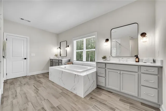 $1,295,000 | 401 Oakleigh Avenue, Woodstock, GA 30188