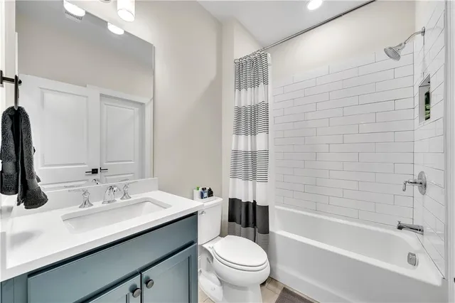 $1,295,000 | 401 Oakleigh Avenue, Woodstock, GA 30188