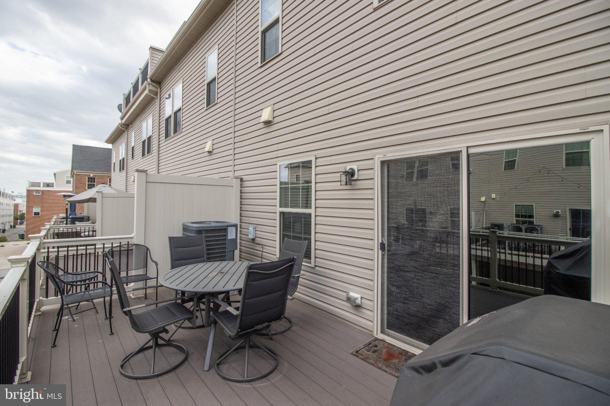 4658 Hudson Street Baltimore, MD 21224 - Photo 22 of 35 Spacious outdoor retreat for relaxation.