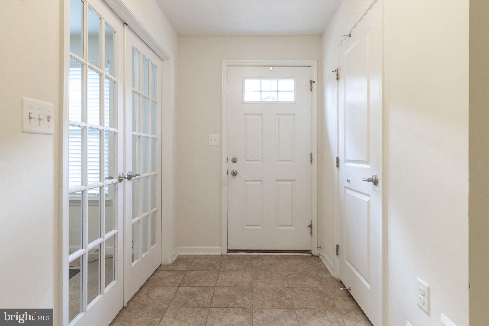 4658 Hudson Street Baltimore, MD 21224 - Photo 4 of 35 Welcoming entryway with natural light.