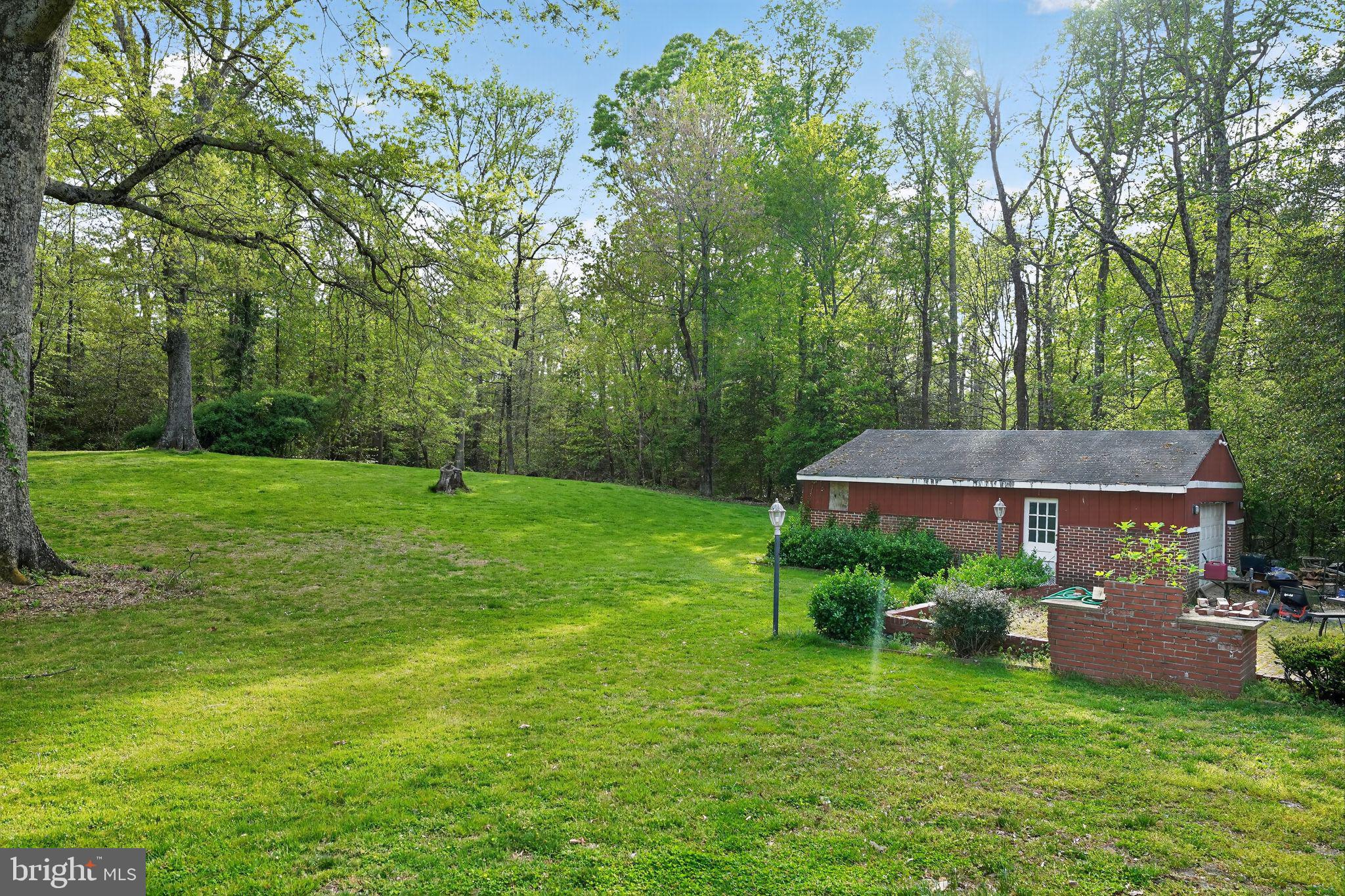 10509 North Keys Road Brandywine, MD 20613 - Photo 25 of 30 a garden view with a seating space