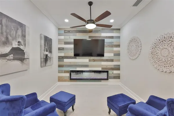 $385,000 | 682 Chipper Drive, Sun City Center, FL 33573