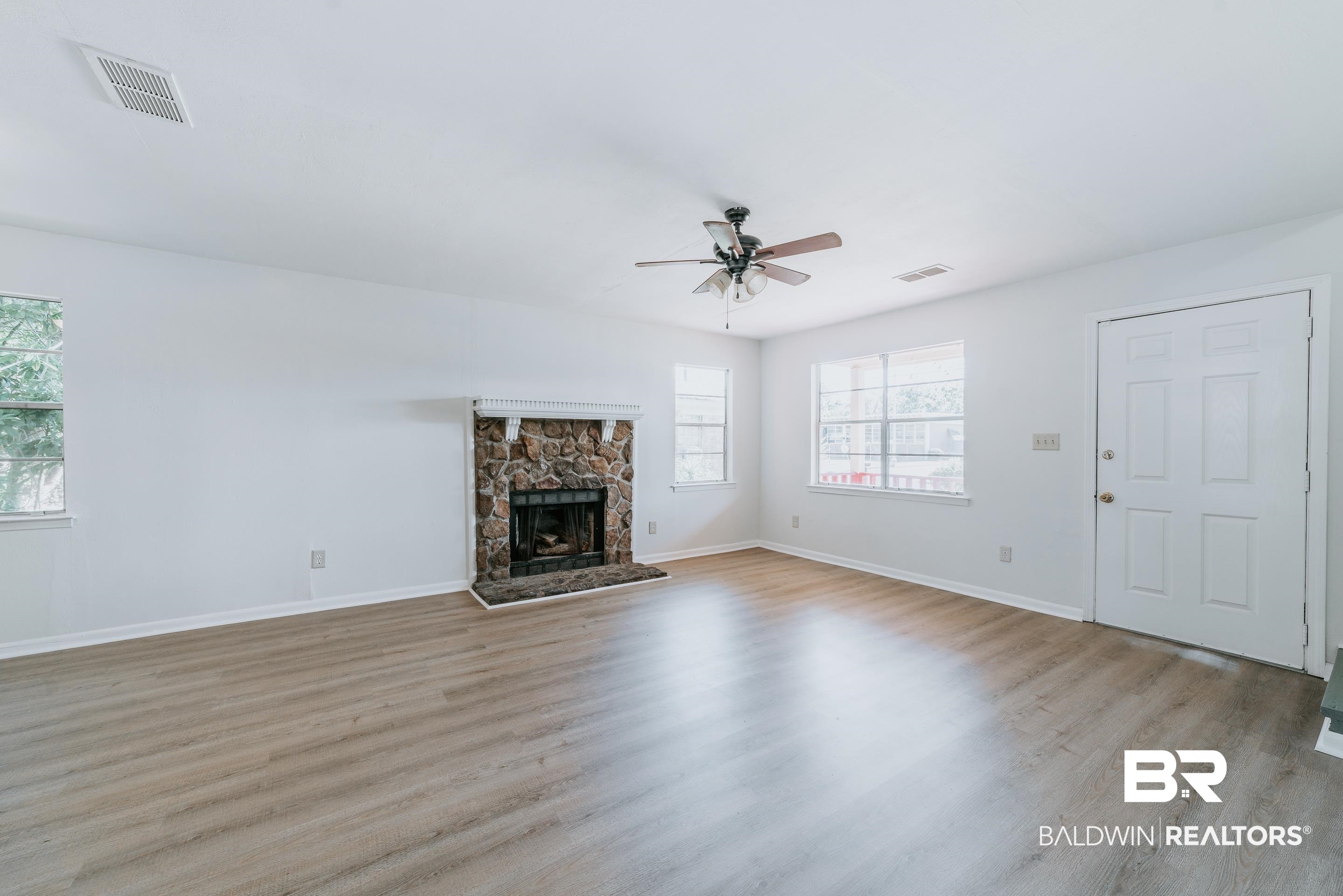 2354 Redmond Street Mobile, AL 36617 - Photo 14 of 27