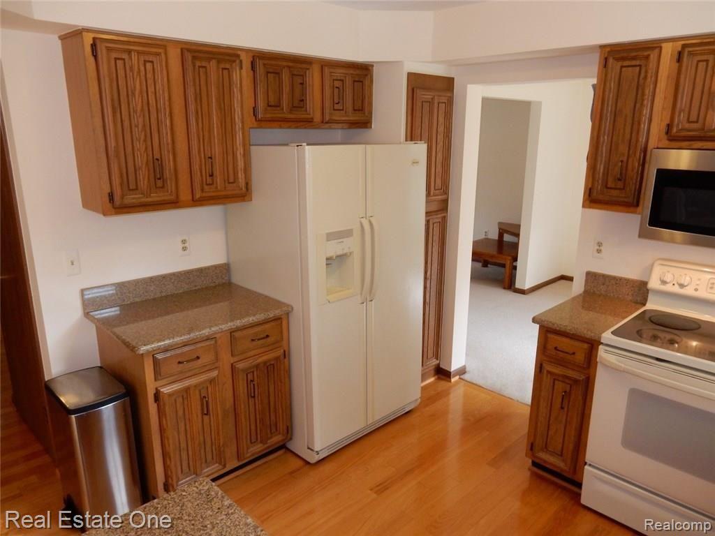 745 Lion Street Rochester Hills, MI 48307 - Photo 29 of 80