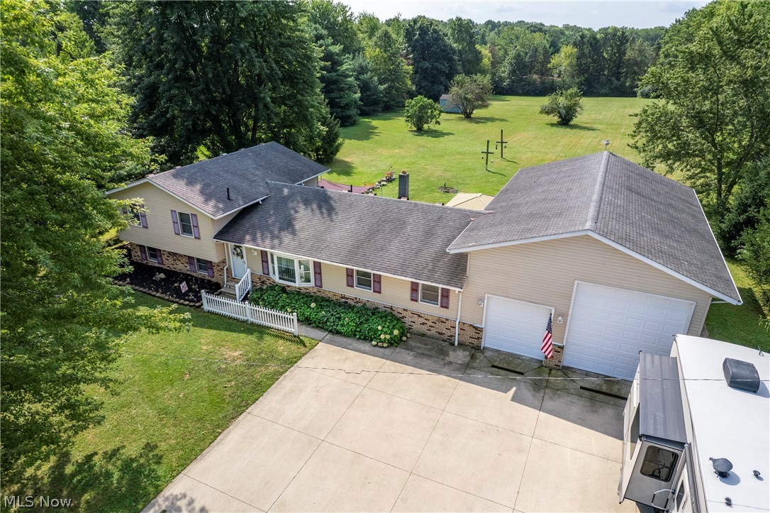 46575 Whitney Road Wellington, OH 44090 - Photo 1 of 35 Gallery Image 1