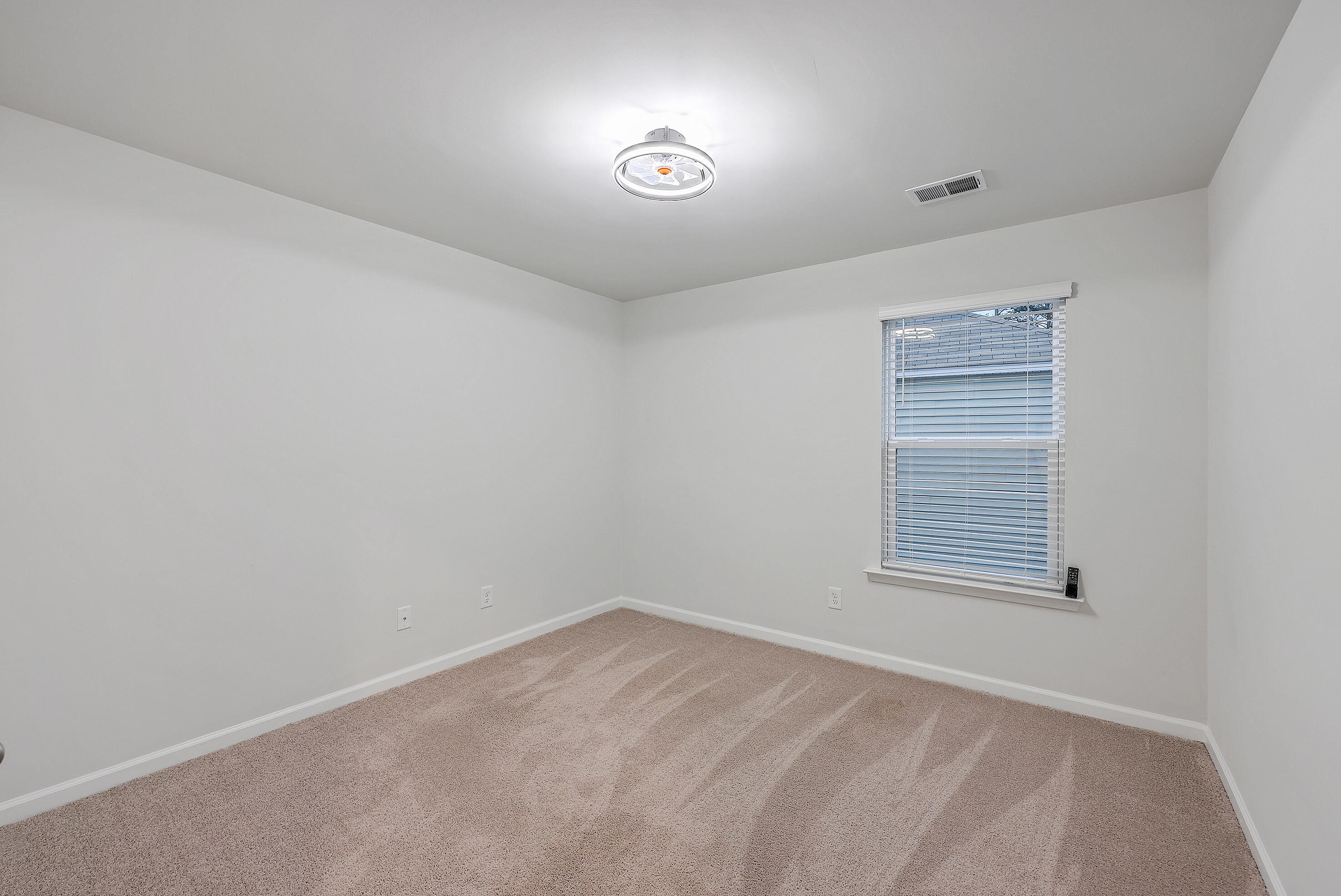 343 Lk Rdg Boulevard Summerville, SC 29486 - Photo 20 of 28 ZYN_999998_30_31_32_33_34_35