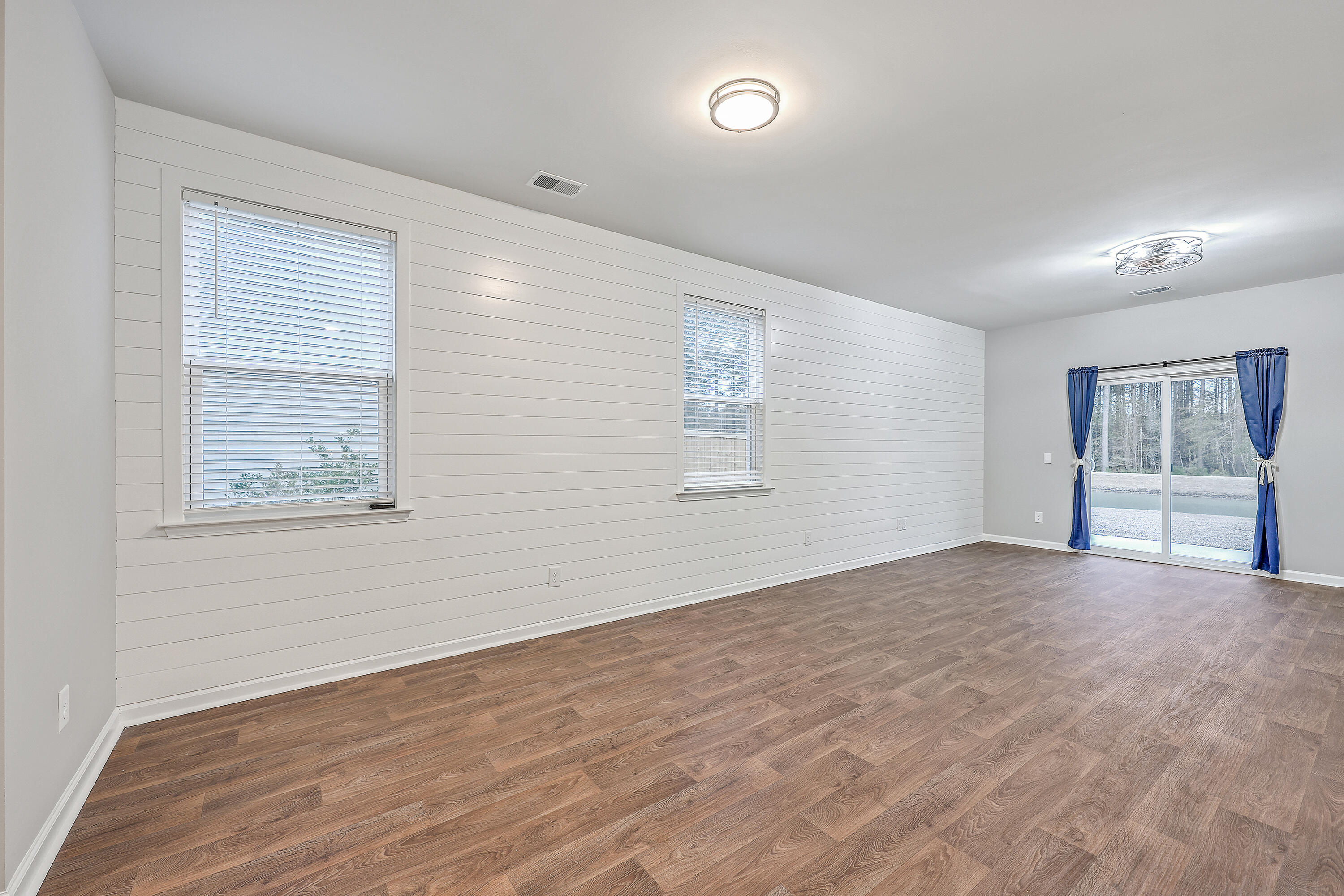 343 Lk Rdg Boulevard Summerville, SC 29486 - Photo 6 of 28 ZYN_9988_89_90_91_92_93_94