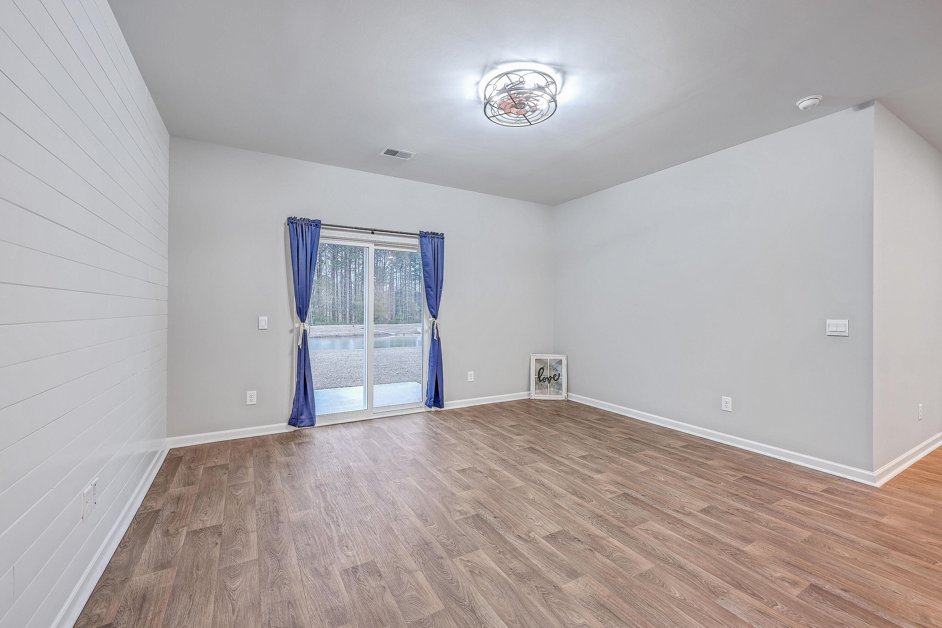 343 Lk Rdg Boulevard Summerville, SC 29486 - Photo 10 of 28 ZYN_999981_1_2_3_4_5_6