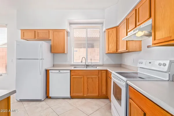 $2,495 | 3316 East Tierra Buena Lane, Phoenix, AZ 85032