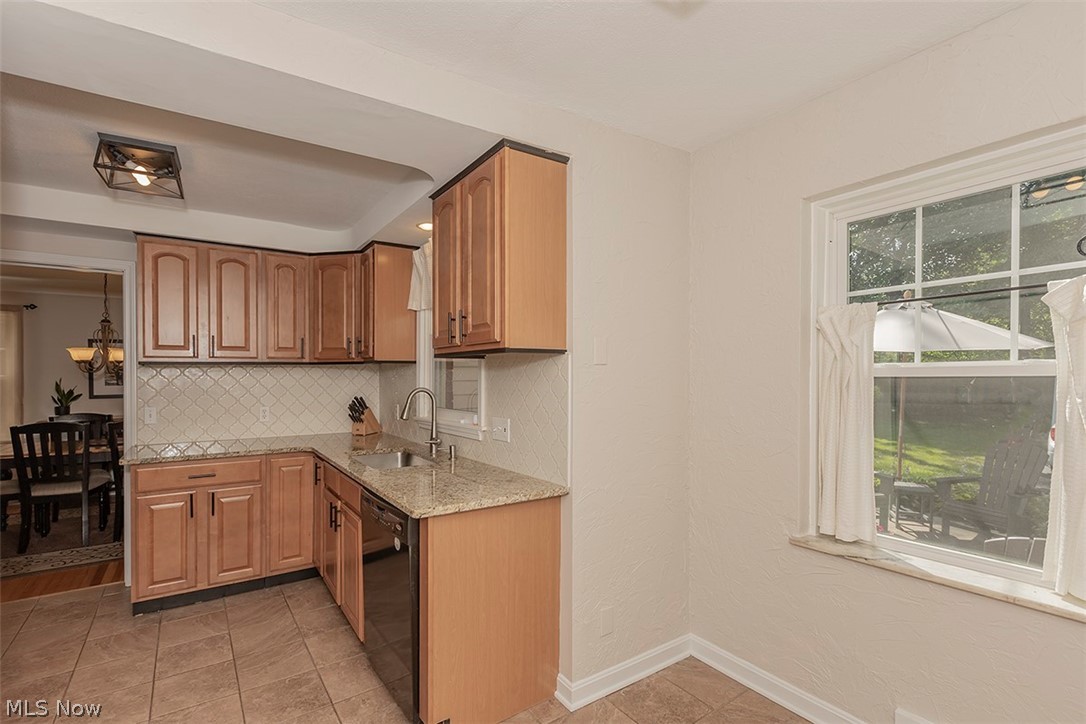 3894 Bushnell Road Cleveland, OH 44118 - Photo 17 of 35 Gallery Image 17
