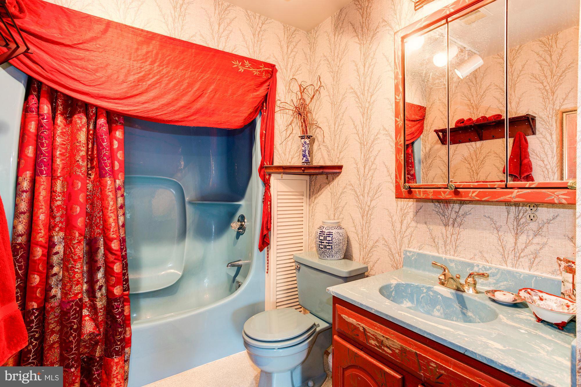 12602 Monterey Circle Fort Washington, MD 20744 - Photo 20 of 30 His Bath