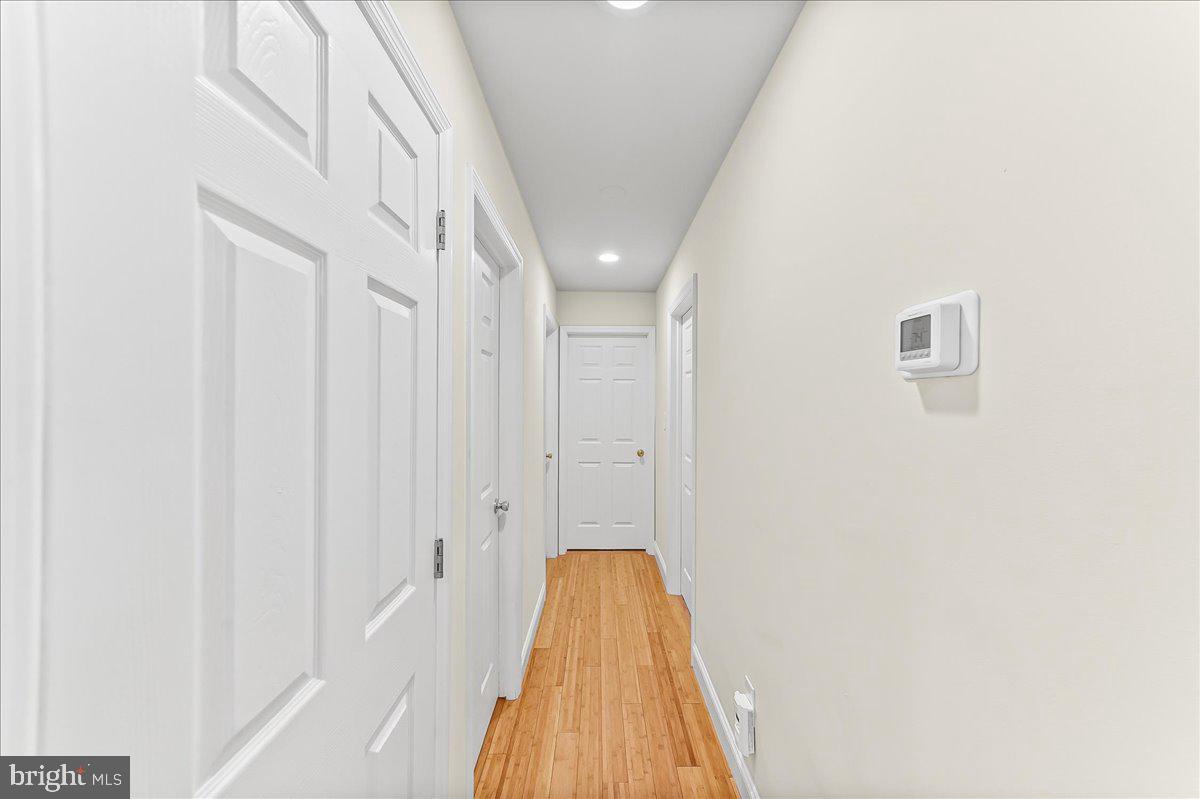 4169 Hunters Run Boulevard Reading, PA 19606 - Photo 15 of 33 Main Floor Hallway