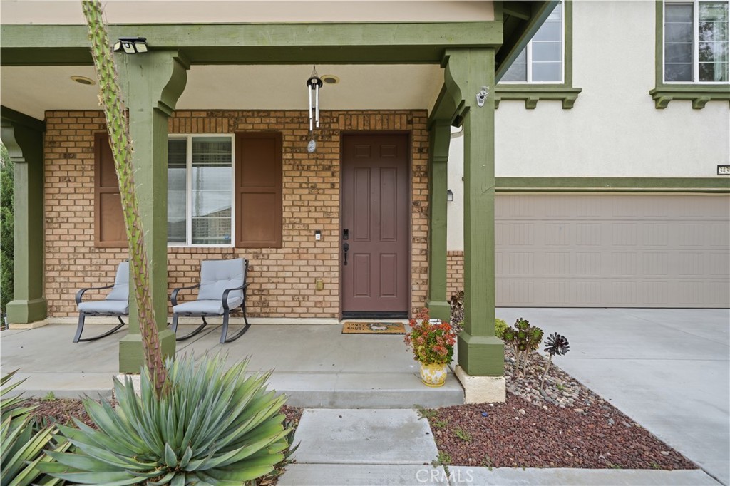 34308 Heather Ridge Road Lake Elsinore, CA 92532 - Photo 5 of 31