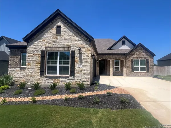 $499,900 | 204 Azalea Alley, Castroville, TX 78009