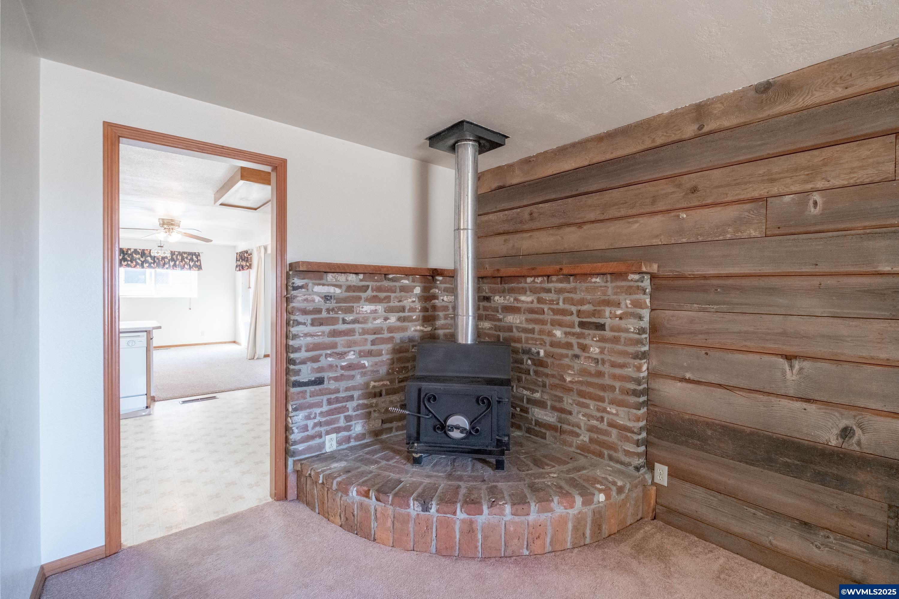 1825 Walker Road Northeast Salem, OR 97305 - Photo 15 of 50