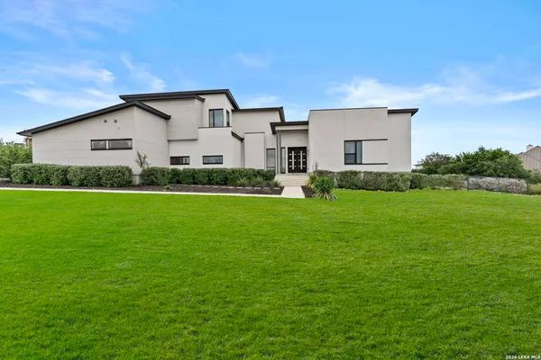 $1,100,000 | 1347 Bordeaux Lane, New Braunfels, TX 78132