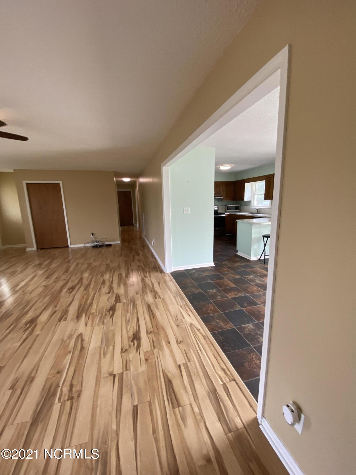 2310 Cherry Run Road Washington, NC 27889 - Photo 4 of 19 IMG_6782