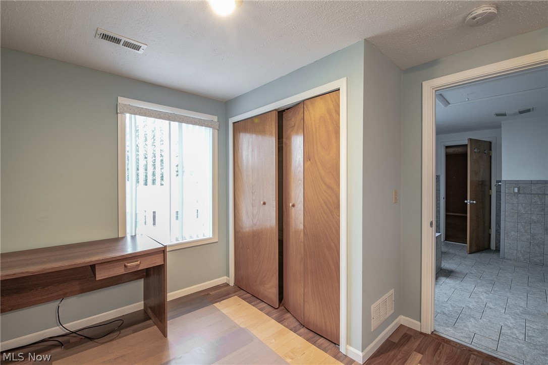 3937 Lancaster Road Cleveland, OH 44121 - Photo 7 of 20