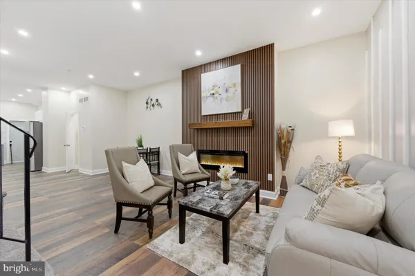 $250,000 | 757 South 51st Street, Philadelphia, PA 19143