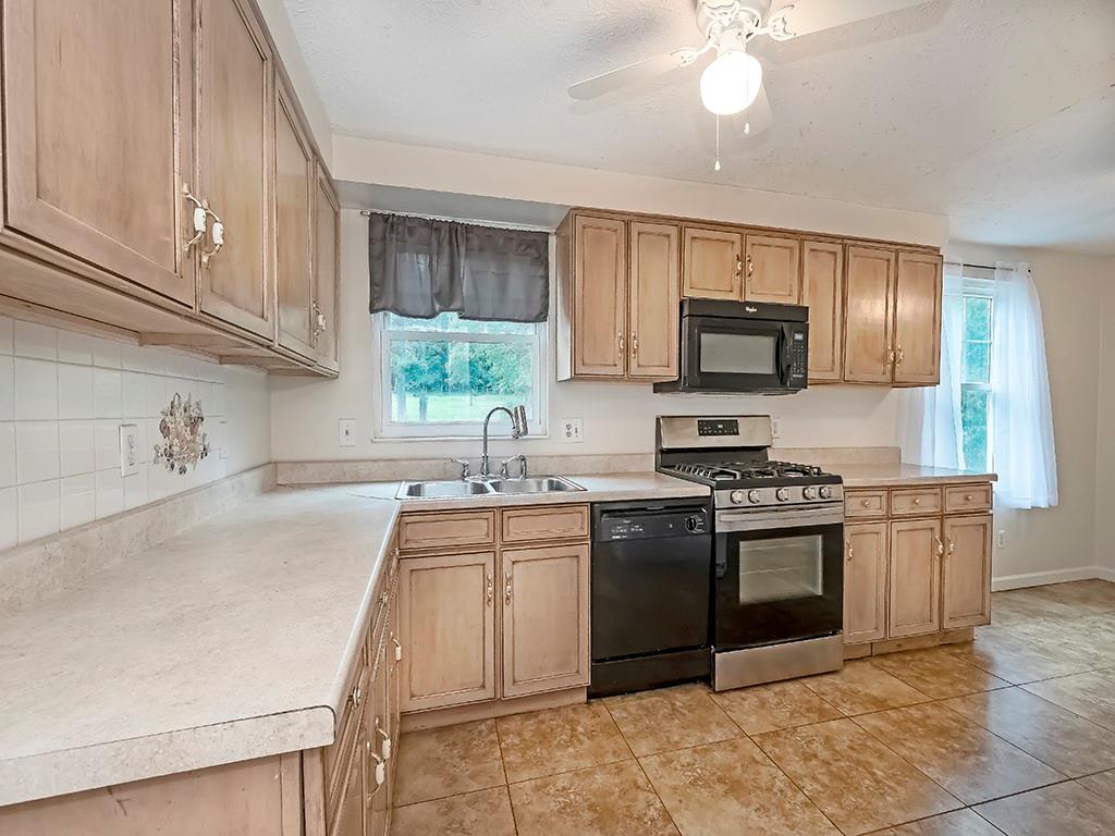 152 Fox Run Road Cranberry Township, PA 16066 - Photo 15 of 24 Gallery Image 15