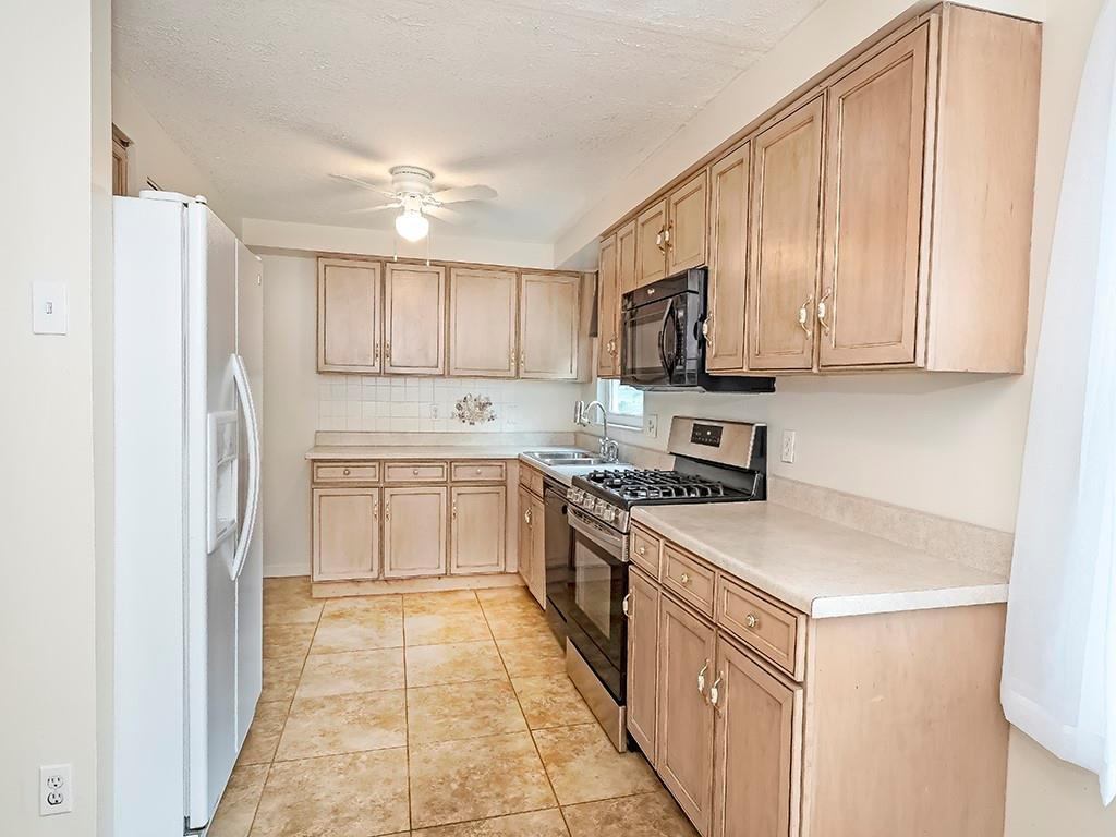 152 Fox Run Road Cranberry Township, PA 16066 - Photo 16 of 24 Gallery Image 16