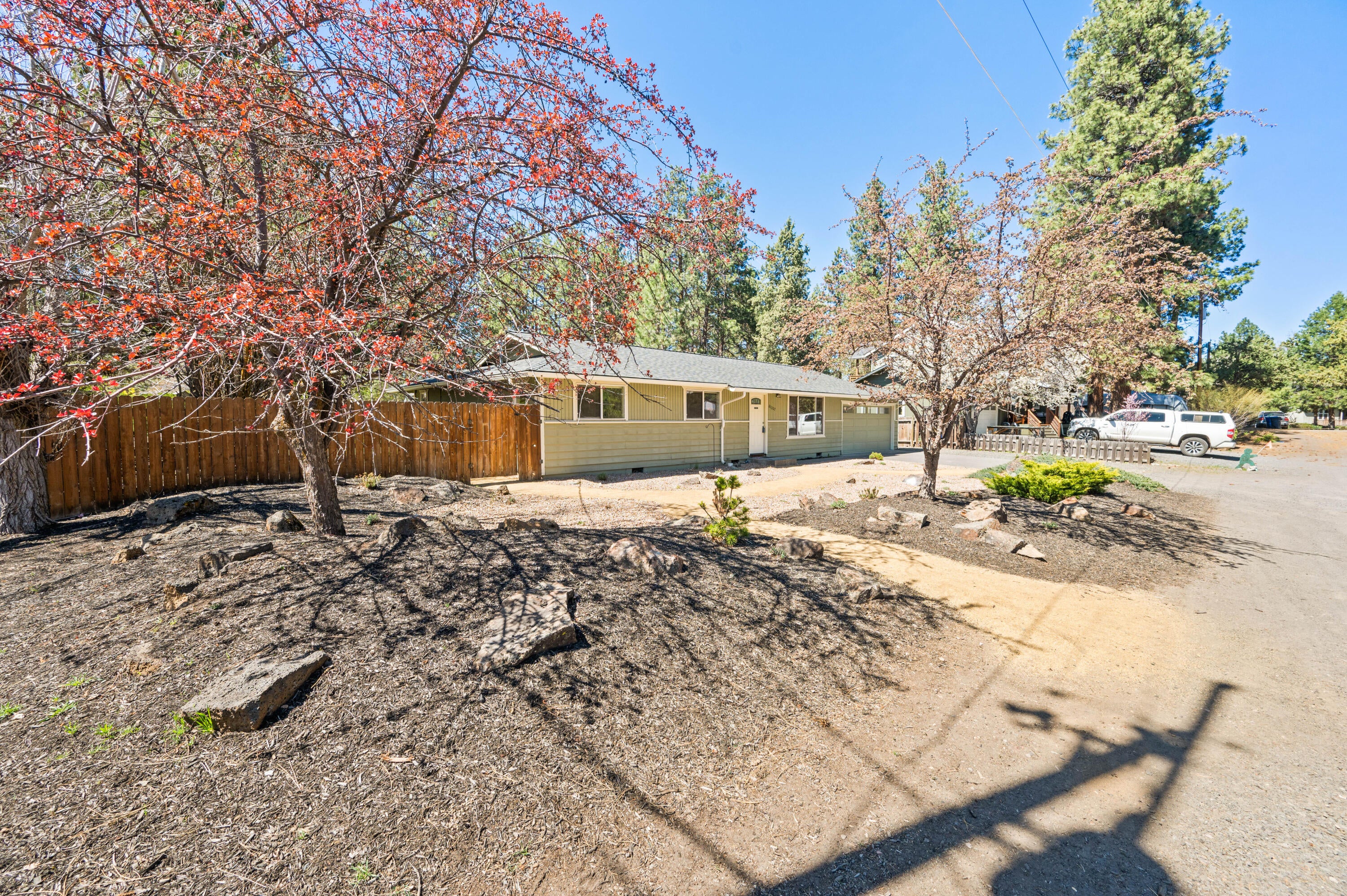 61207 Travis Road Bend, OR 97702 - Photo 6 of 48 61207TravisRd-5
