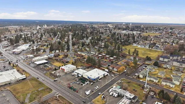 $450,000 | 422 4th Street, Cheney, WA 99004