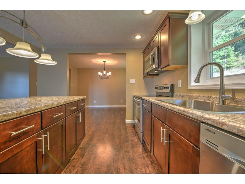 2040 Gregory Road Kingsport, TN 37665 - Photo 11 of 36 Photo 11