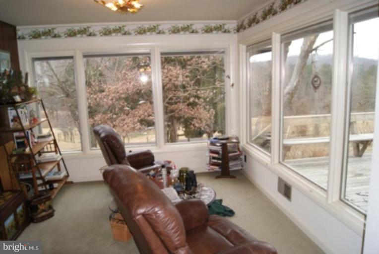206 Richmond Road Castleton, VA 22716 - Photo 22 of 28 Sunroom