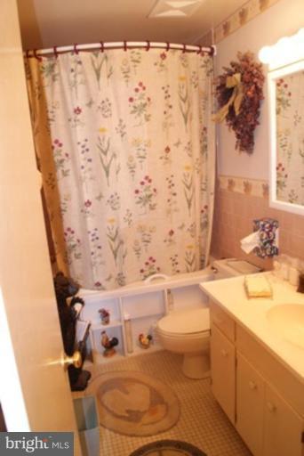 206 Richmond Road Castleton, VA 22716 - Photo 25 of 28 Bath #1