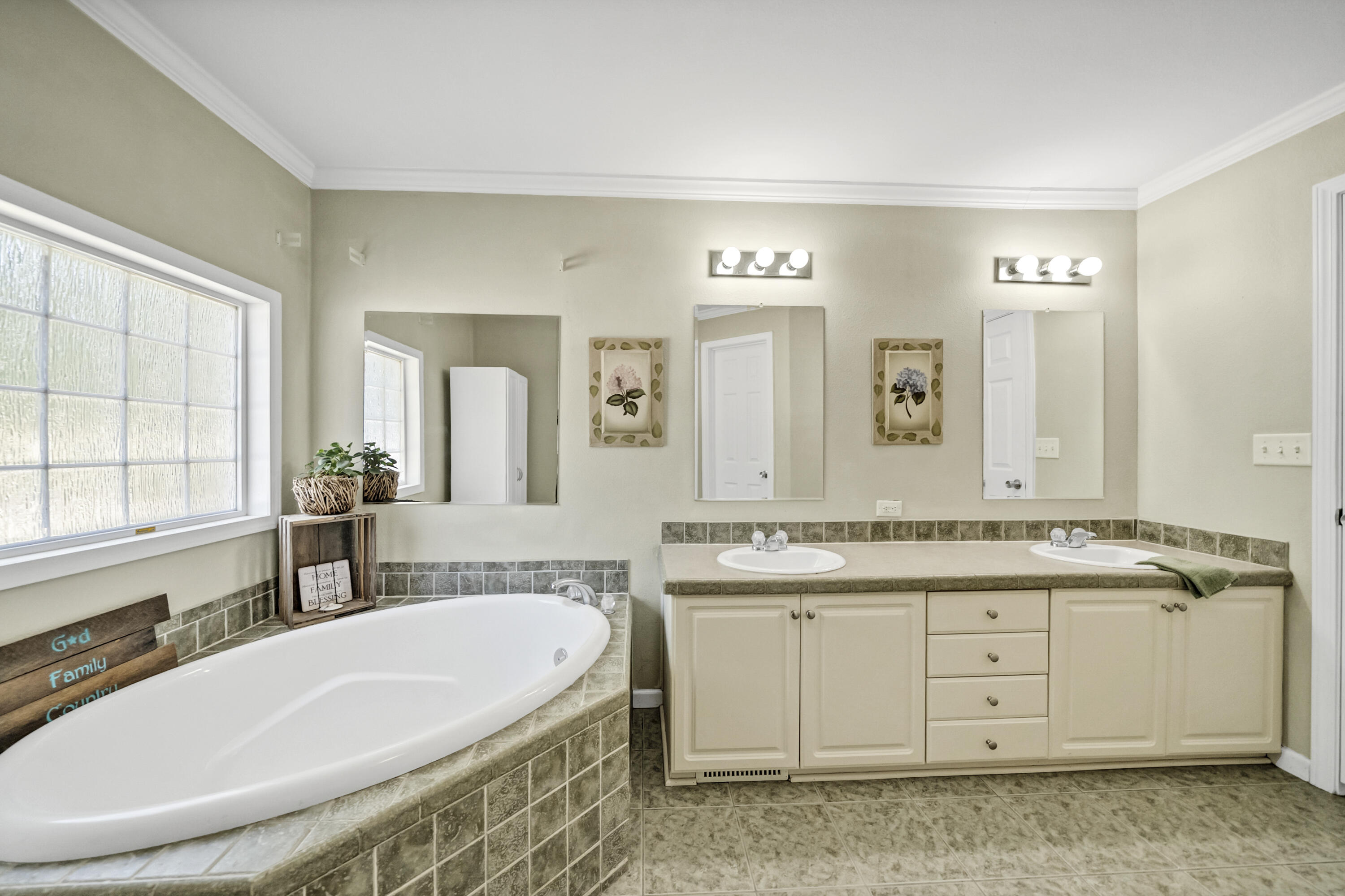 580 Nathan Miller Road Gilbert, SC 29054 - Photo 10 of 64