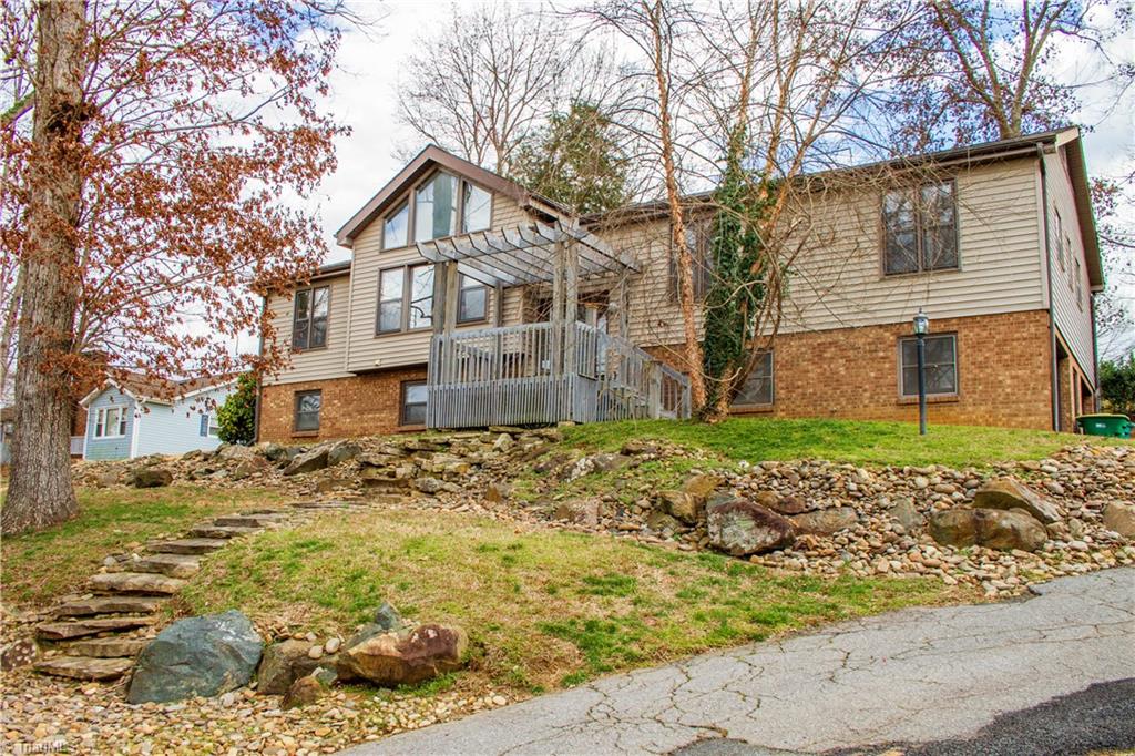 7073 Bridgewood Road Clemmons, NC 27012 - Photo 1 of 26 Gallery Image 1