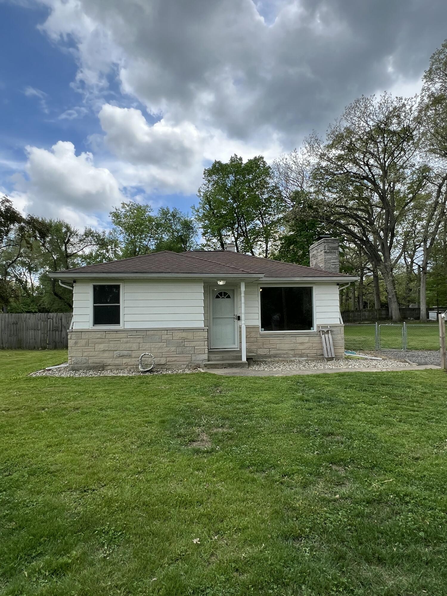 104 Ontario Road Niles, MI 49120 - Photo 1 of 43 IMG_4273