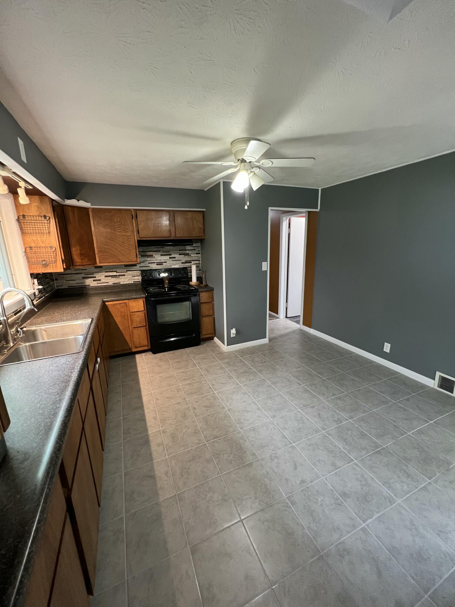 104 Ontario Road Niles, MI 49120 - Photo 26 of 43 IMG_4257