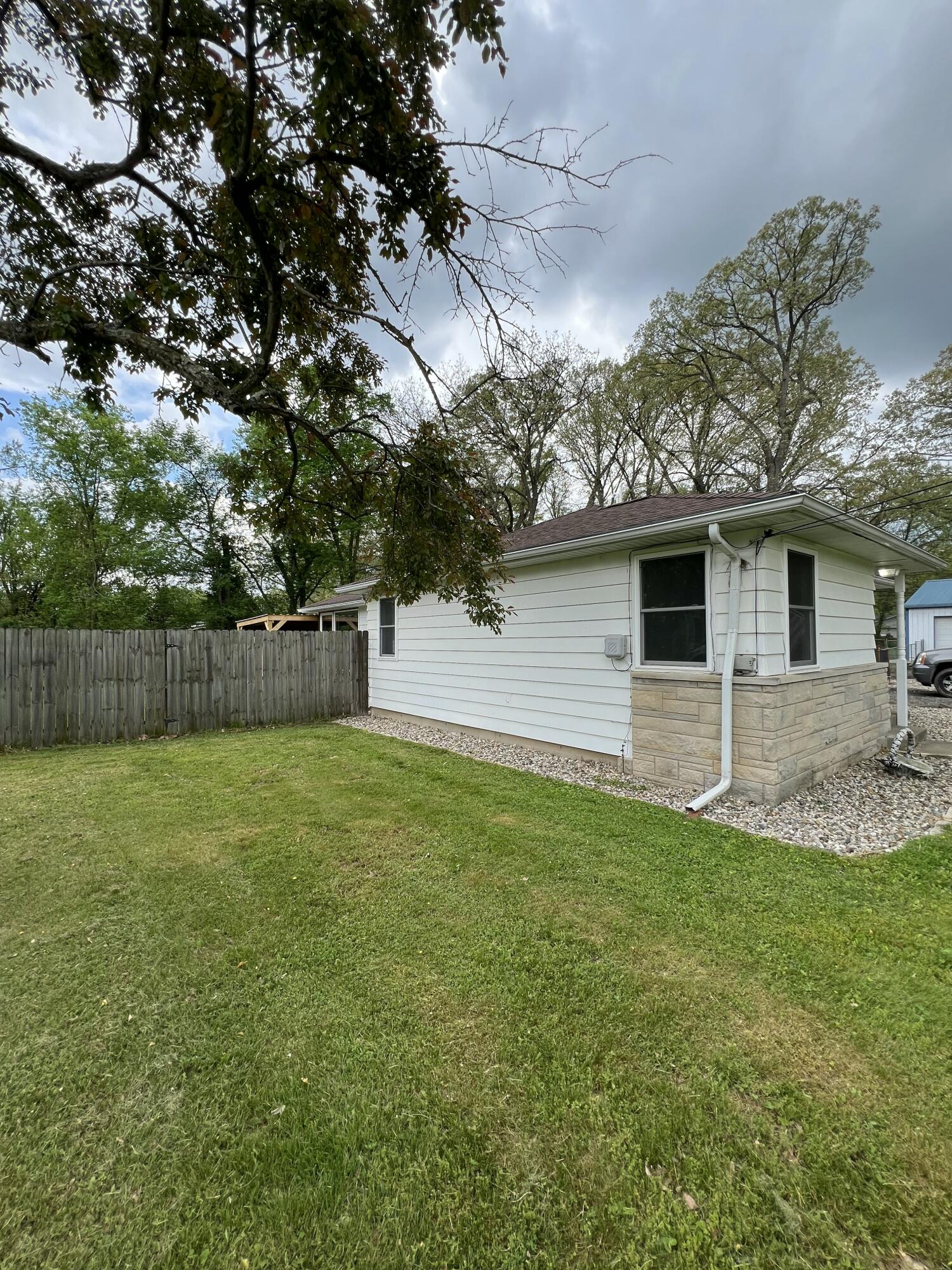 104 Ontario Road Niles, MI 49120 - Photo 6 of 43 IMG_4277