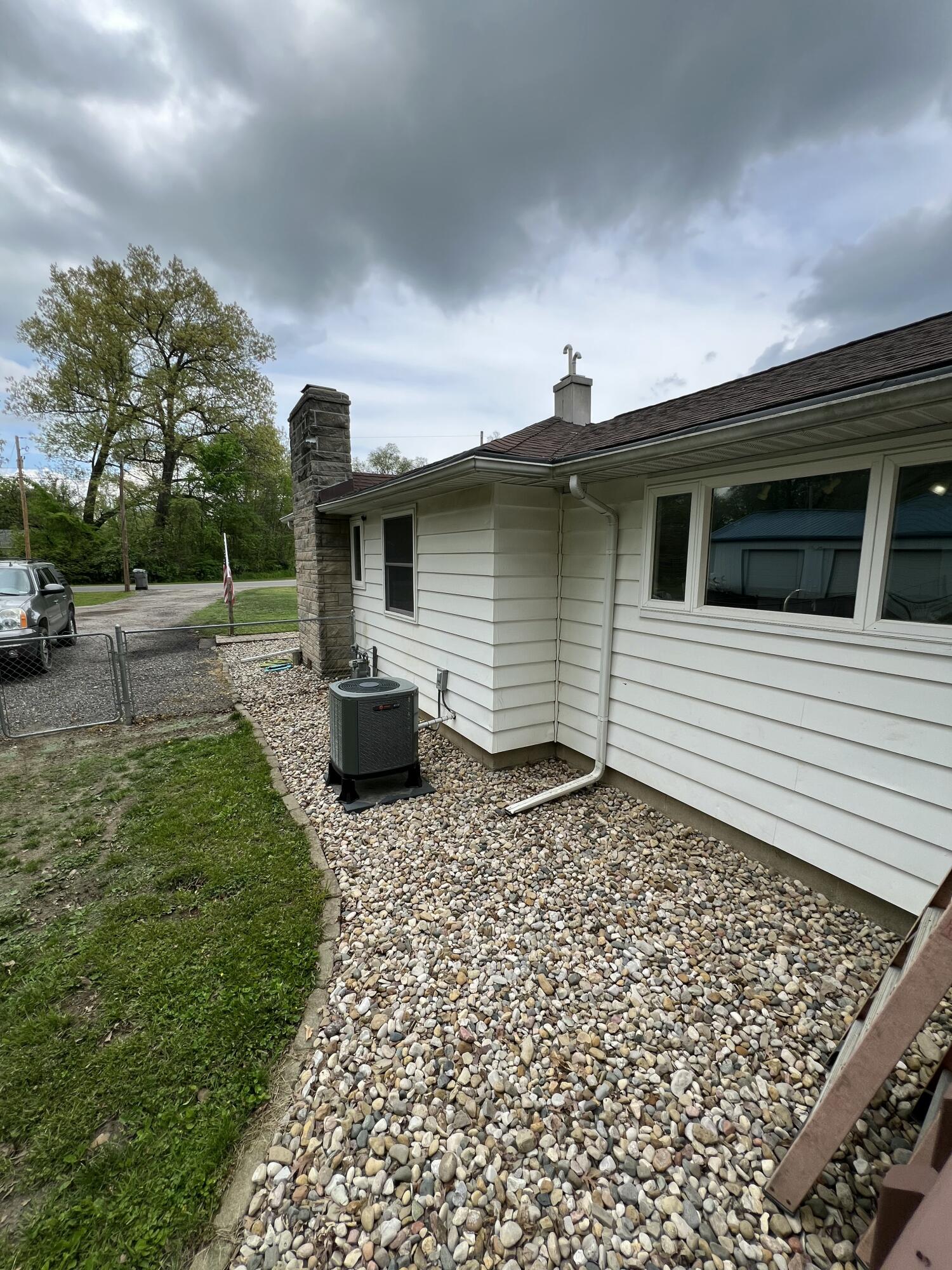 104 Ontario Road Niles, MI 49120 - Photo 9 of 43 IMG_4245