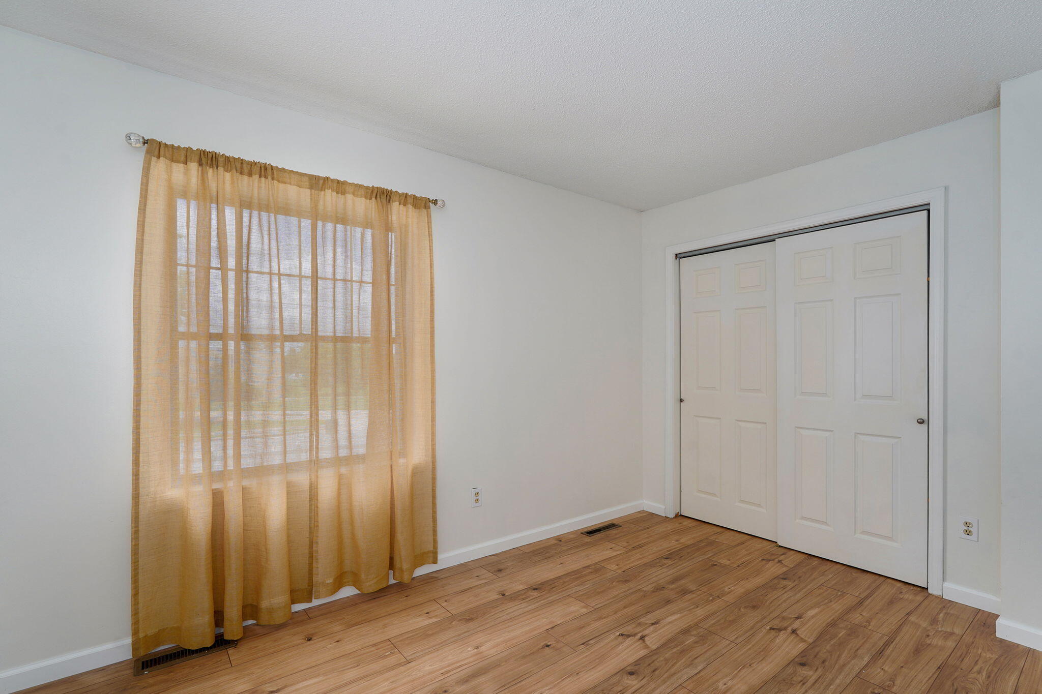 2700 South Ingram Mill Road, Unit 3 Springfield, MO 65804 - Photo 14 of 21 2700 S Ingram Mill Rd 3-15