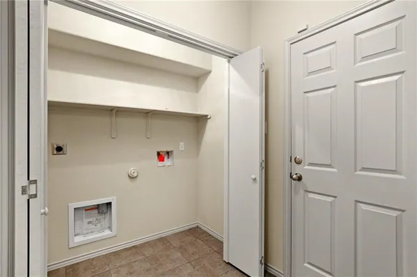 $1,575 | 112 Hondo Gap Lane, Jarrell, TX 76537