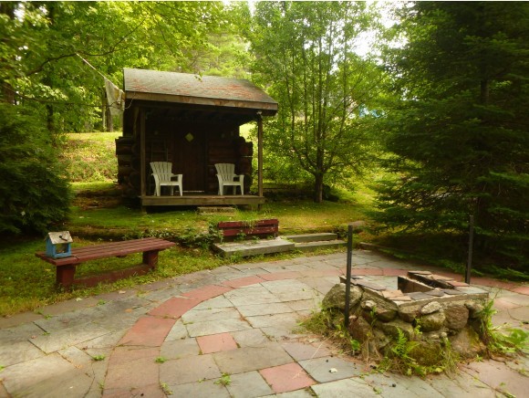 135 School Pond Road Danbury, NH 03230 - Photo 4 of 28