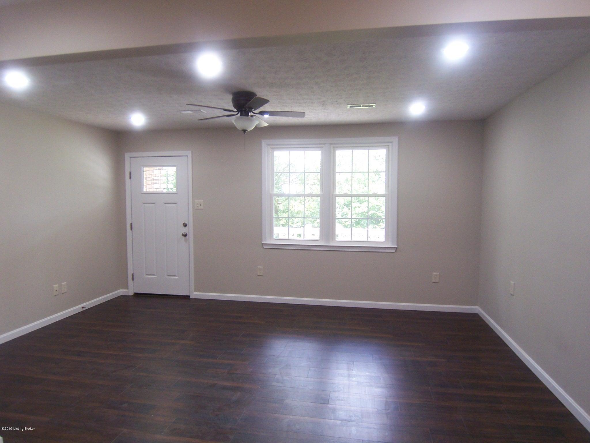 883 Keith Knob Road Boston, KY 40107 - Photo 2 of 27 Living Room