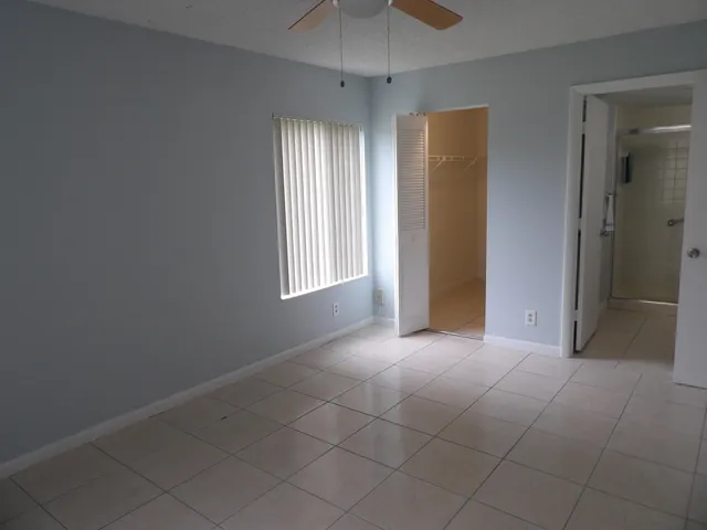$2,000 | 618 Sea Pine Way, Unit E1, Greenacres, FL 33415