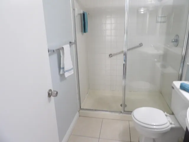 $2,000 | 618 Sea Pine Way, Unit E1, Greenacres, FL 33415