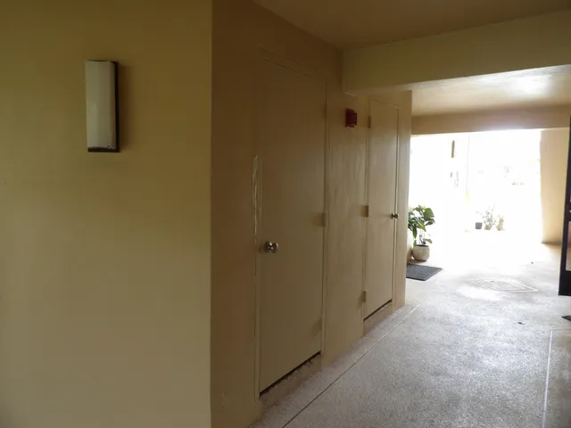 $2,000 | 618 Sea Pine Way, Unit E1, Greenacres, FL 33415