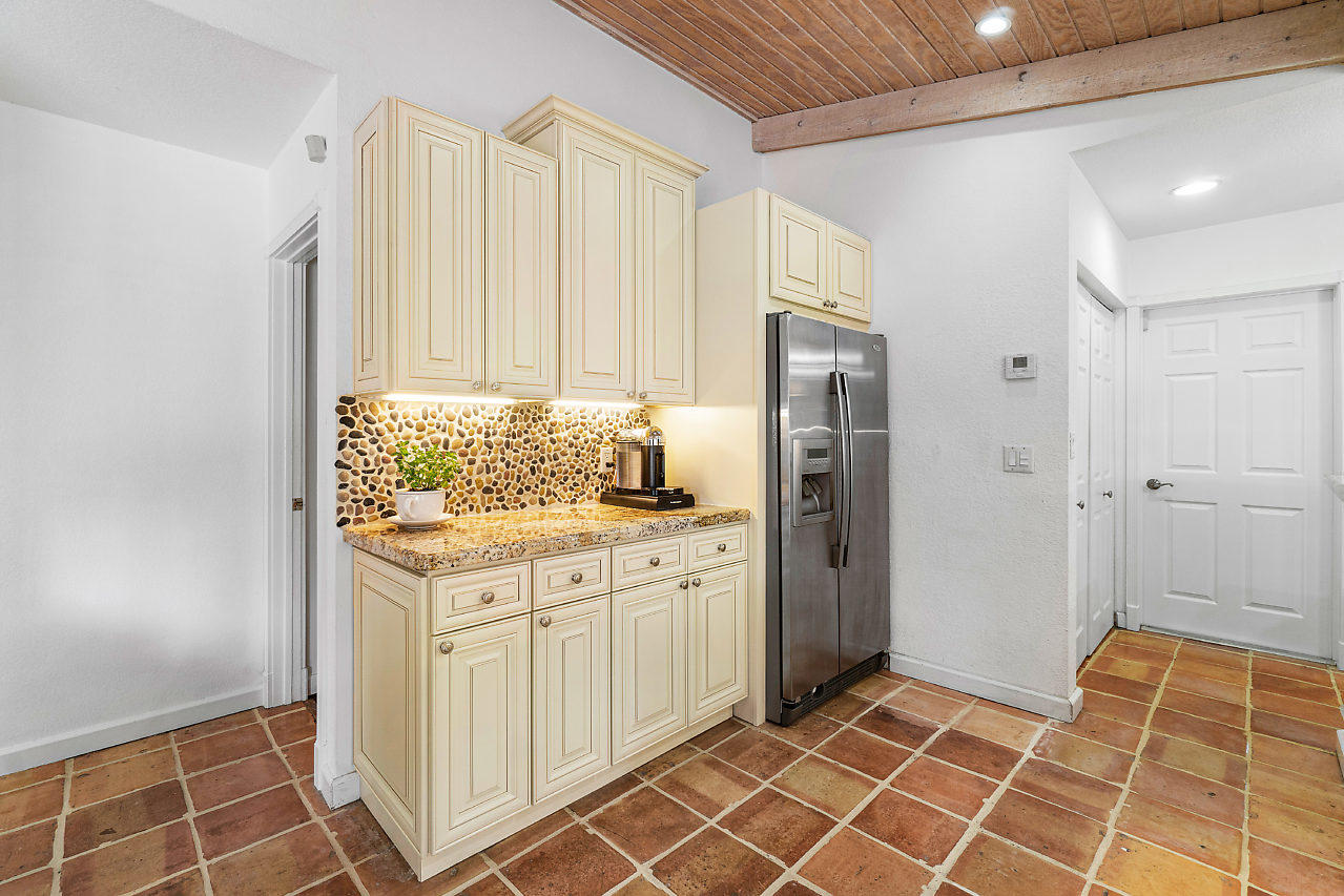 21077 Escondido Way Boca Raton, FL 33433 - Photo 10 of 37 010-21077EscondidoWay-BocaRaton-FL-small