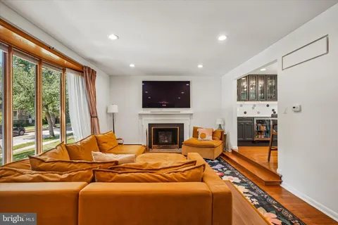 $818,000 | 411 Drexel Place, Swarthmore, PA 19081