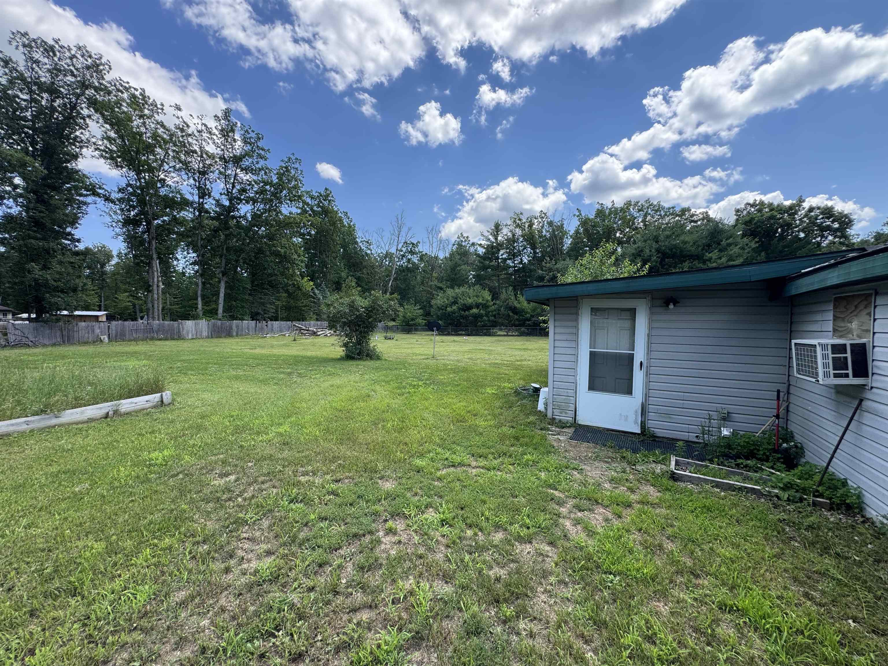 5017 Elizabeth Street Prescott, MI 48756 - Photo 13 of 29 1948023-599ecf22-0aa2-4d81-a7ec-725b9b87e8df.JPG